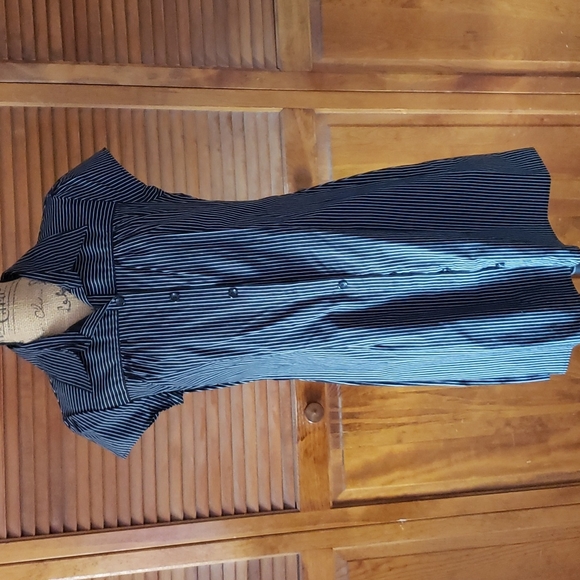 Gently worn Byer black and white belted pinstrip button down XL dress - Picture 7 of 10